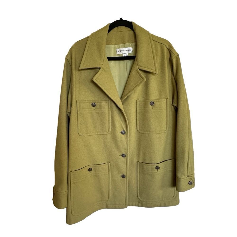 A line Anne Klein ~ Vintage Celadon Green Wool Coat ~ fully lined ~ size M